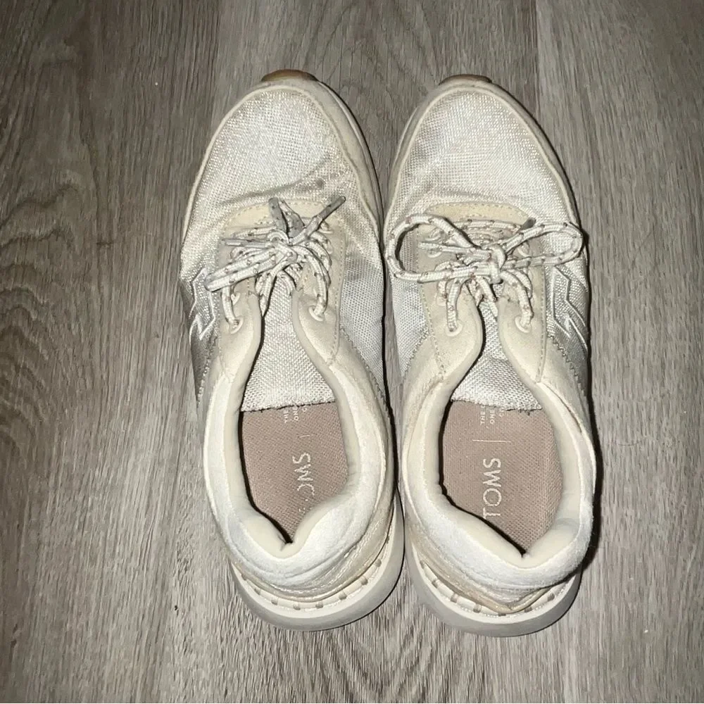 Toms women size